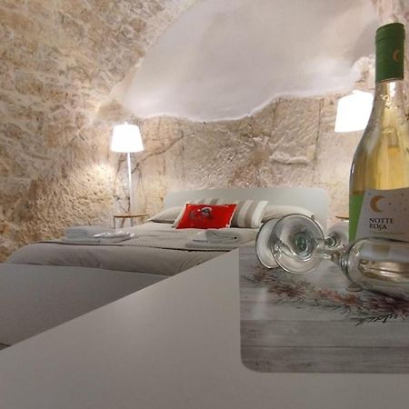 Ca Gio Acomodação com café da manhã Ostuni Exterior foto
