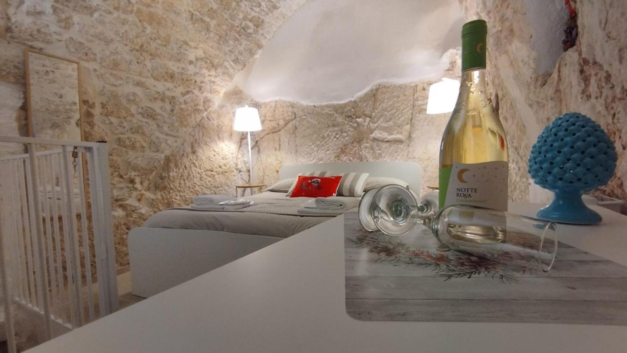 Ca Gio Acomodação com café da manhã Ostuni Exterior foto